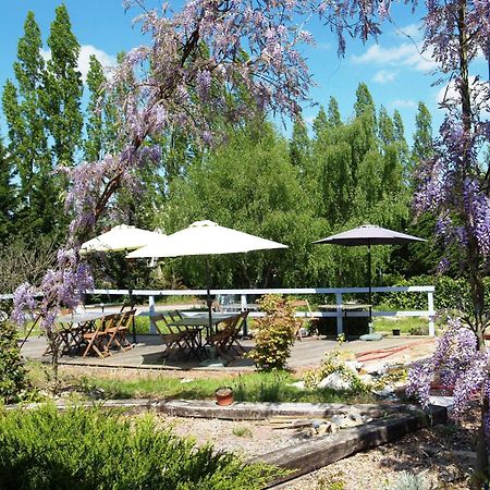 Hotel Au Relais Des Lilas Parthenay Buitenkant foto